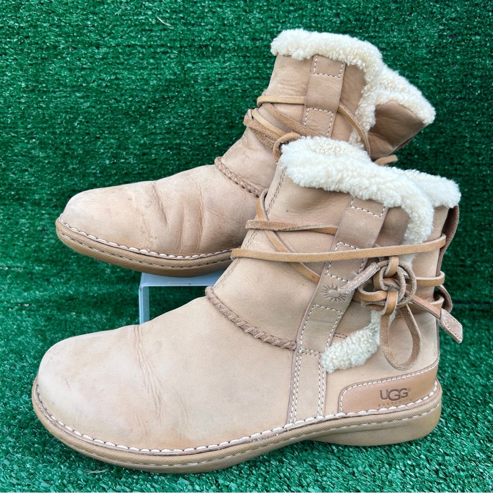UGG Women's Tan Shearling Lined Boots
